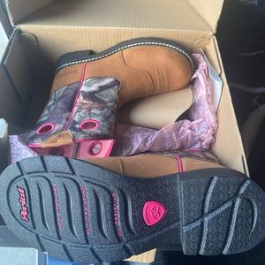 New in box Ariat - Camouflage and pink composite toe boots.